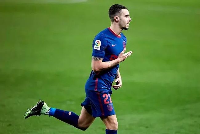 九游体育-曼城正式签下阿根廷中场埃切维里