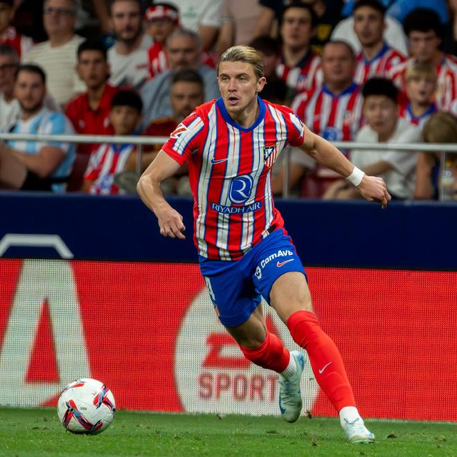 九游娱乐-意甲球员裁判脸上抹的红色