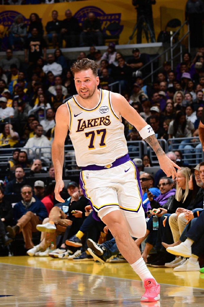 九游官方网站-东契奇七十三分视频回放